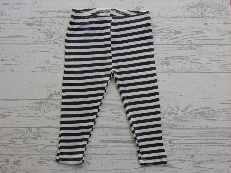 Hema legging donkergrijs wit gestreept maat 74-80