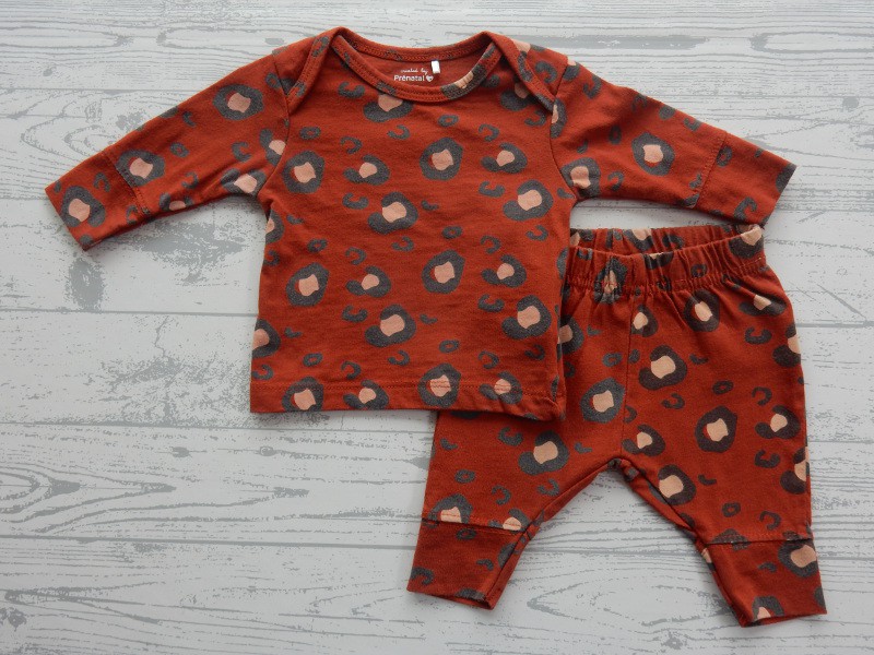 baby set pyjama bruin grijs panterprint 50