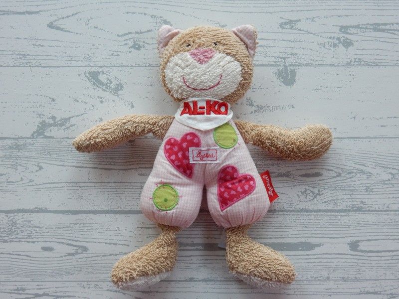 Sigikid knuffel badstof beige bruin roze patches kat poes