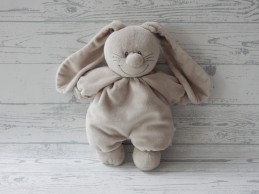 Tiamo Basic Bunny knuffel velours rammeltje grijs konijn