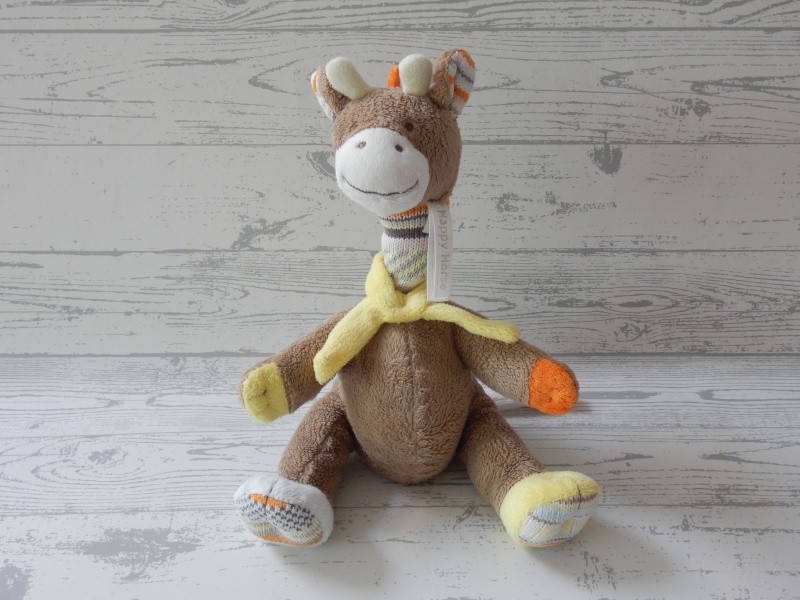 Happy Horse knuffel velours bruin oranje geel gebreid giraffe GoGo