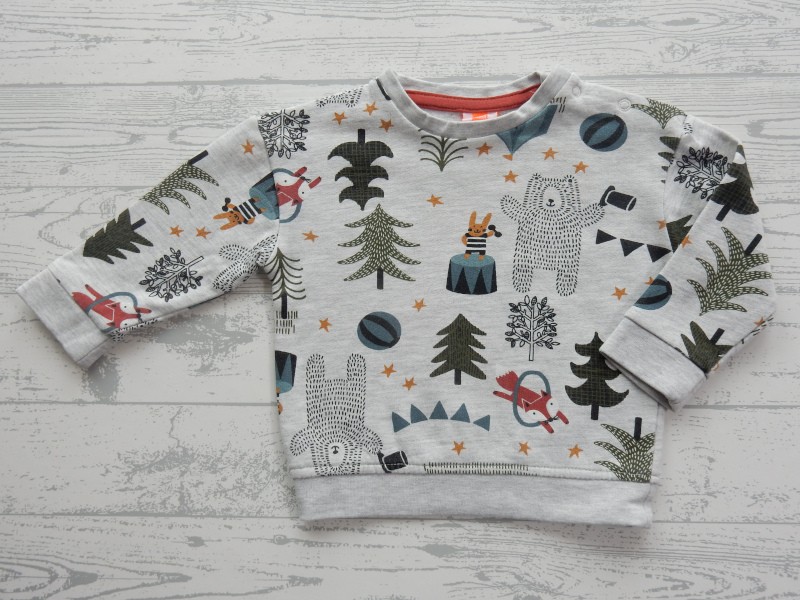 Hema babysweater grijs print kerst winter bos dieren maat 62-68